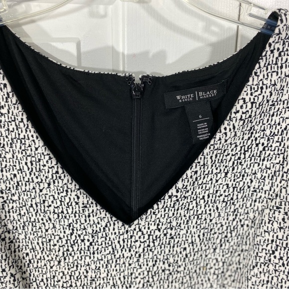 WHBM hombre V Black & White design dress granular print. Lined and well made. 6 - Picture 6 of 14